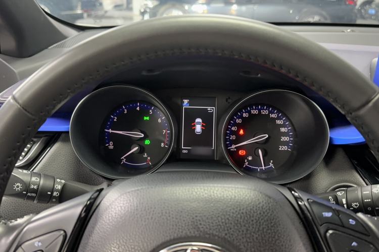 Used Toyota IZOA 2018 2.0L Yichi Edition China V Standard