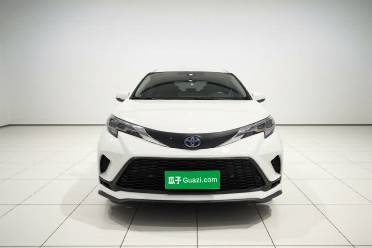 Used Toyota Granvia 2023 2.5L Hybrid Comfort Edition Exterior 1