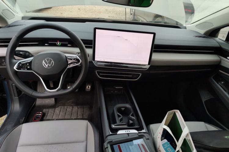 Used Volkswagen ID.7 VIZZION 2024 AIR model
