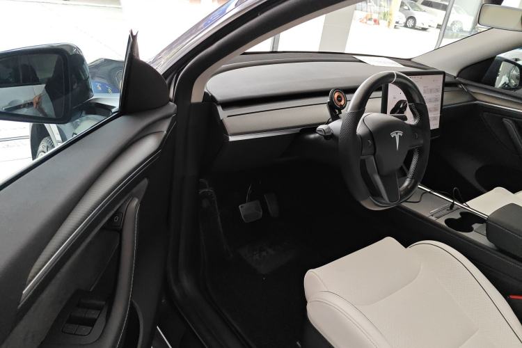 Used Tesla Model Y 2022 Performance High-Performance All-Wheel-Drive Version Driver Seat