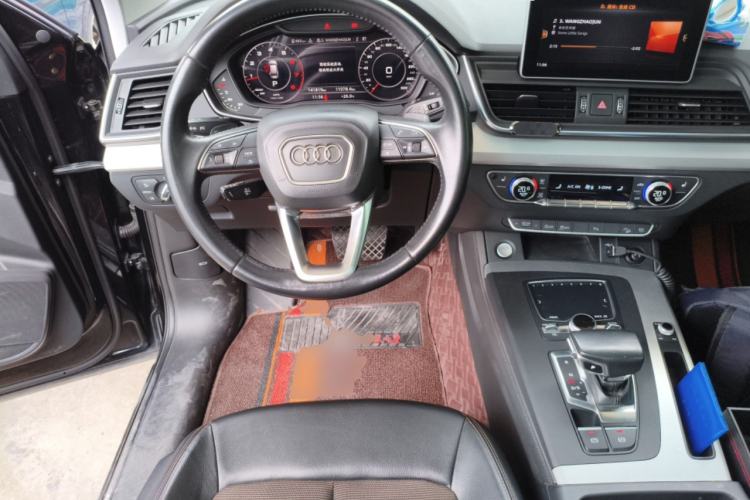 Used Audi Q5L 2018 40 TFSI Prestige Fashion Edition China V Steering Wheel