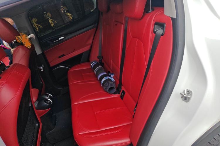 Used Alfa Romeo Stelvio 2017 2.0T 200HP Luxury Edition
