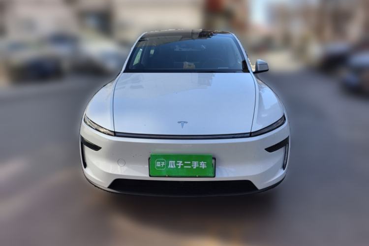 Used Tesla Model Y 2025 Rear-Wheel-Drive Version
