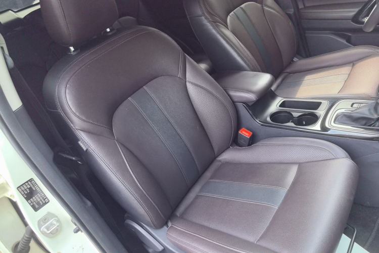 Used GAC Trumpchi GS4 2018 235T Automatic Two-Wheel Drive Elite Edition Right Front Seat