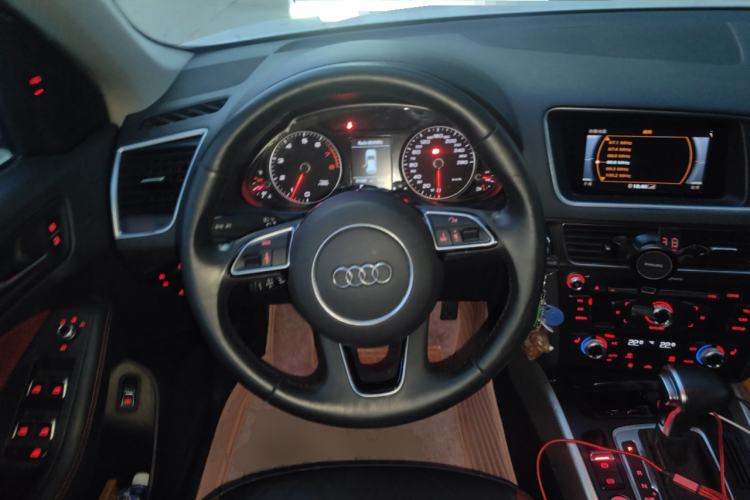 Used Audi Q5 2018 Collector's Edition 40 TFSI Technology Model