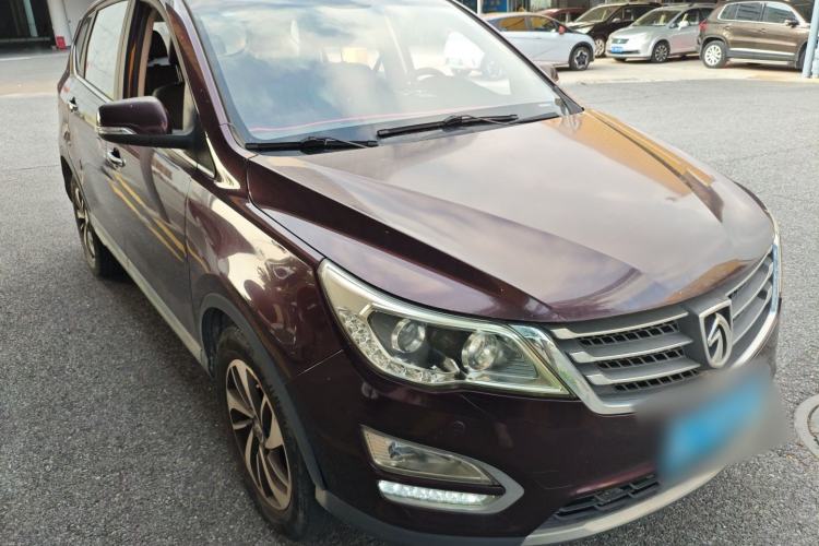 Used Baojun 560 2015 1.8L manual luxury version
