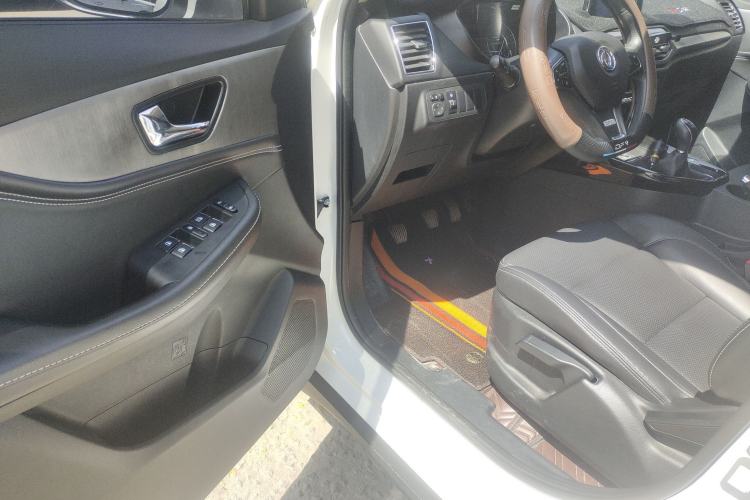 Used Dongfeng Fengon S560 2018 1.8L Manual Urban Model 5 Seats Driver Seat