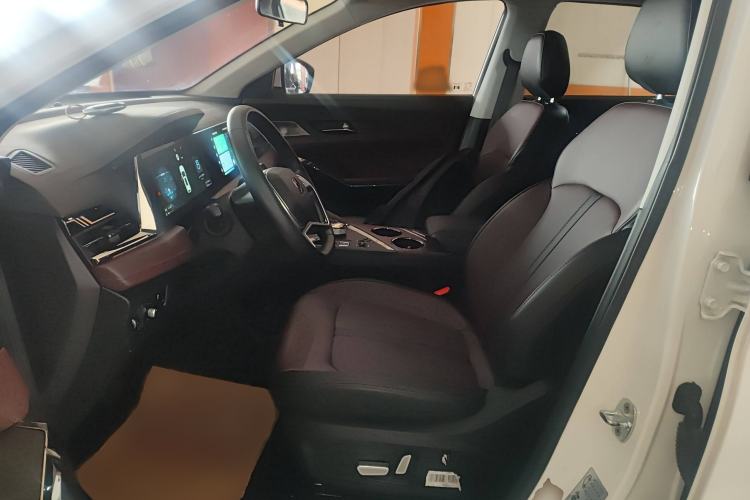 Used SOL X8 PLUS 2023 1.5 TGDI DCT Smart Edition 7-Seater