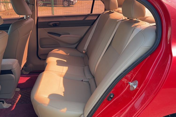 Used CIIMO CIIMO 2015 1.8L Automatic Luxury Edition
