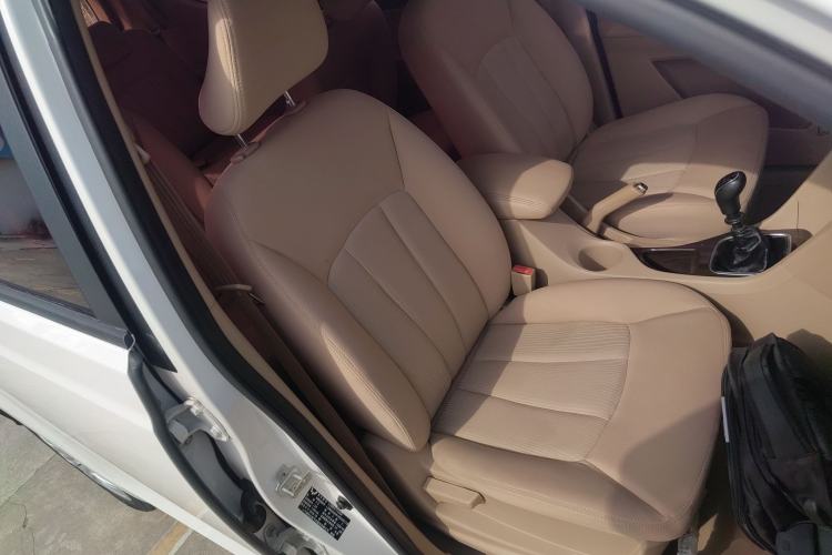 Used Wuling 730 2020 Commercial Vehicle 1.5L Manual Value Edition 7 Seats
