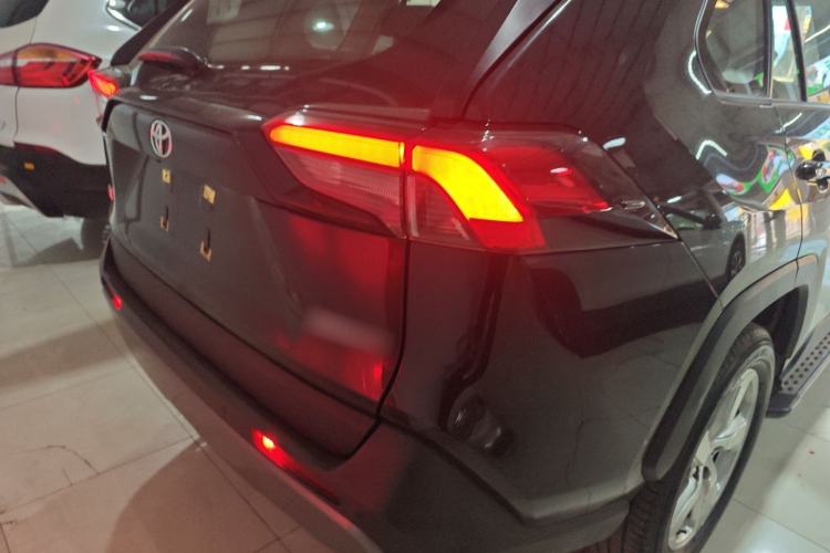 Used Toyota RAV4 2020 2.0L CVT Two-Wheel Drive Fashion PLUS Edition