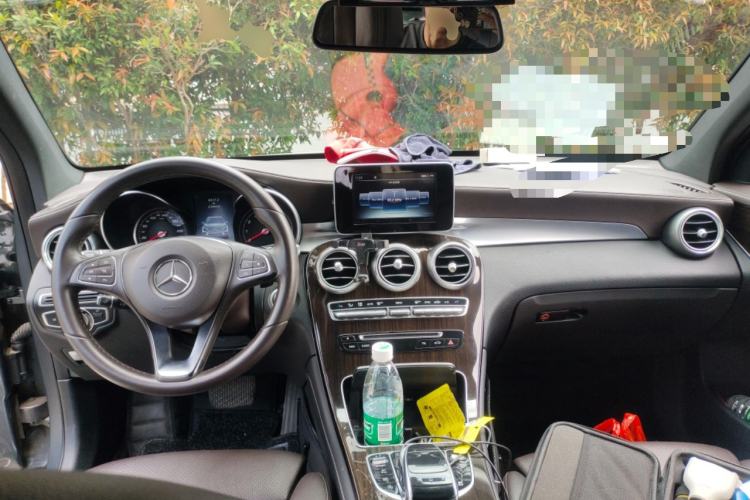 Used Mercedes-Benz GLC 2016 GLC 260 4MATIC Dynamic Edition Center Console