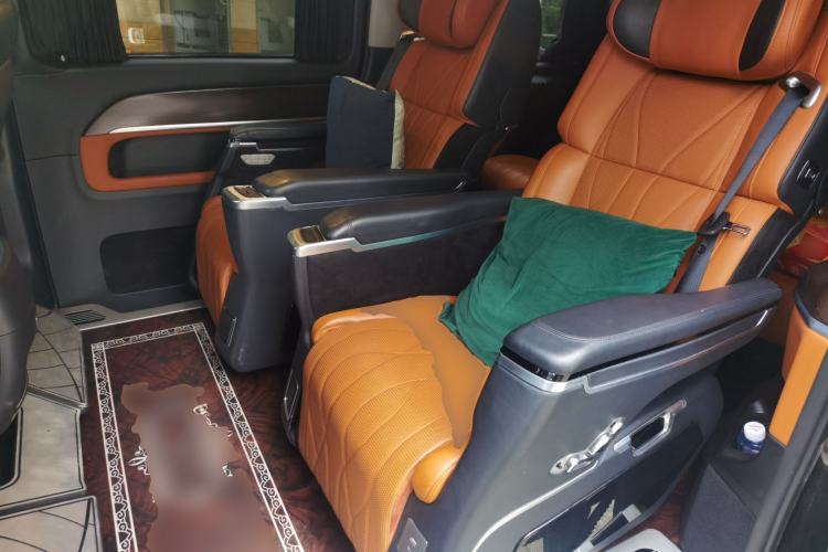 Used Mercedes-Benz V-Class 2021 V 260 Avantgarde Edition Left Rear Seat