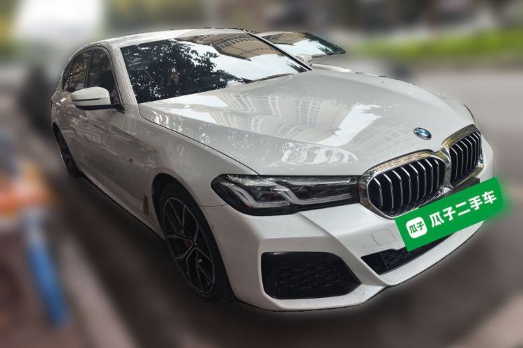 Used BMW 5 Series 2022 530Li Luxury Edition M Sport Package Front Right 45 Deg