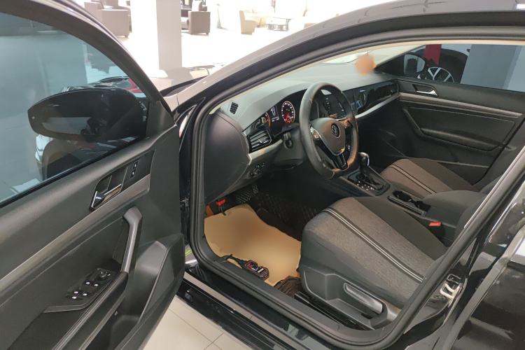 Used Volkswagen Lavida 2021 1.5L Automatic Fashion Edition Driver Seat