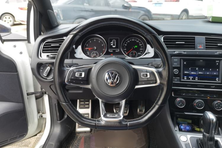 Used Volkswagen Golf 2017 280TSI Automatic R-Line Million-Vehicle Commemorative Edition
