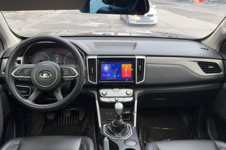 Used Great Wall Poer 2019 2.0T Commercial Version Manual Diesel Two-Wheel Drive Navigation Type Long Bed GW4D20M
