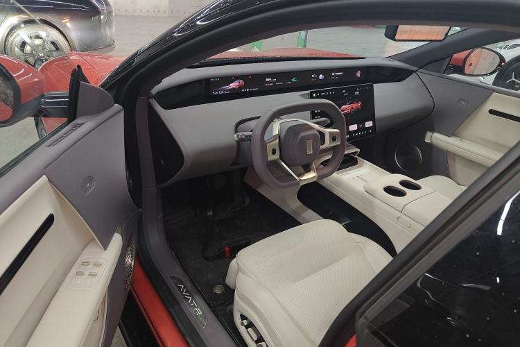 Used Avatr 06 2025 Pro Range-Extended Edition