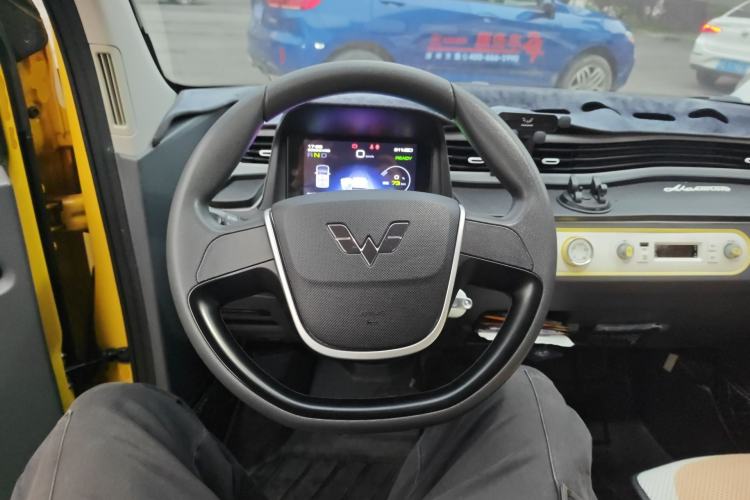 Used Wuling Hongguang MINIEV 2022 Macaron Fashion Edition Lithium-Nickel-Cobalt-Alpha-oxide Steering Wheel