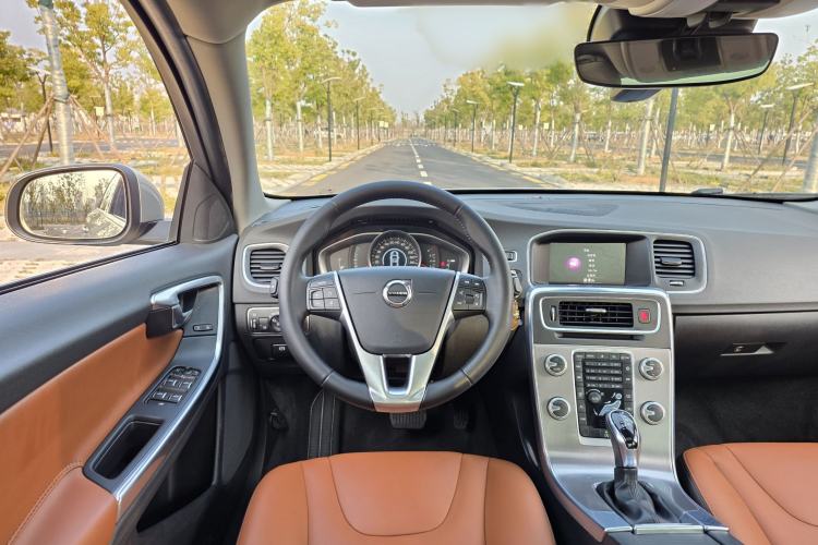 Used Volvo S60 2018 S60L T3 Smart Progress Edition
