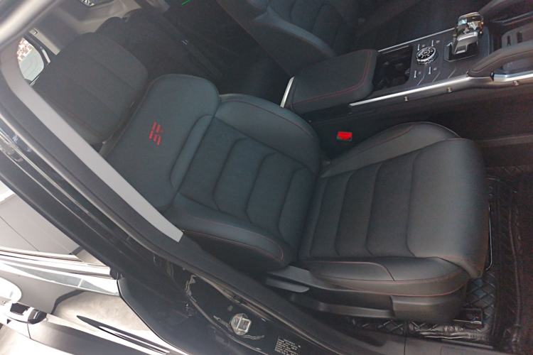 Used JETOUR Traveler 2024 2.0T All-Wheel-Drive CrossPRO Entertainment Edition
