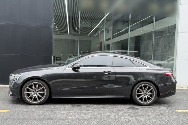 Used Mercedes-Benz E-Class 2023 E 260 Coupe Exterior 1
