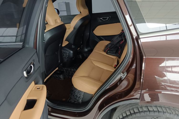 Used Volvo XC60 2019 T5 4x4 Smart Edition China V Standard
