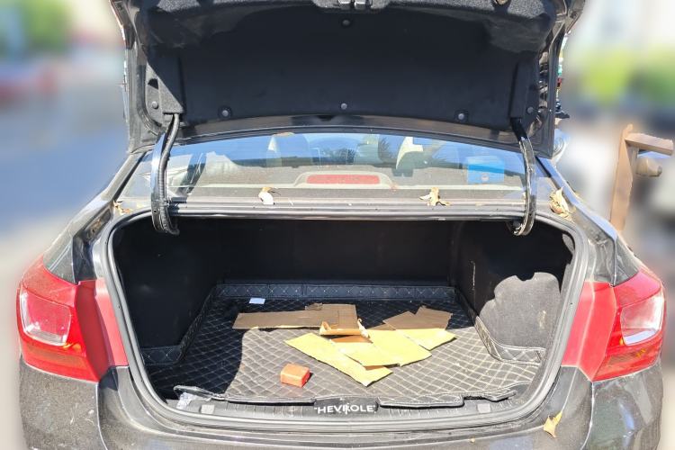 Used Chevrolet Cruze 2015 1.5L Classic SE MT Trunk