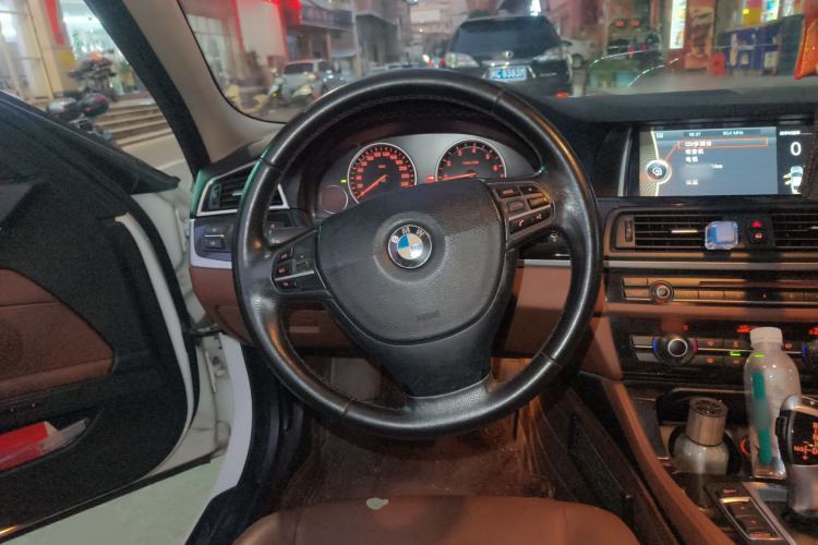 Used BMW 5 Series 2013 520Li Elegant Edition Steering Wheel