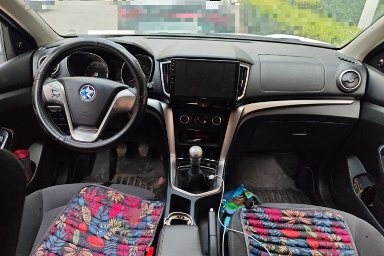 Used Venucia T70 2016 2.0L Manual RuiQu Version