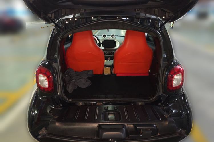 Used smart fortwo 2015 1.0L 52 kW hardtop Dynamic version
