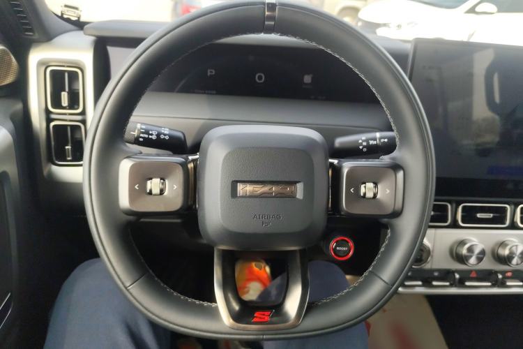 Used iCAR V23 2026 Model V23S 501 Four-Wheel Drive Peak Performance Edition Steering Wheel