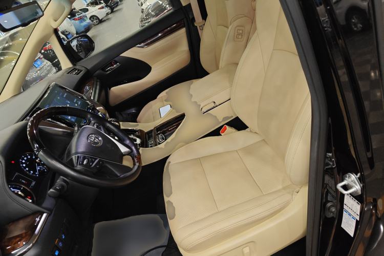 Used Toyota Alphard 2021 Dual-Engine 2.5L Luxury Edition
