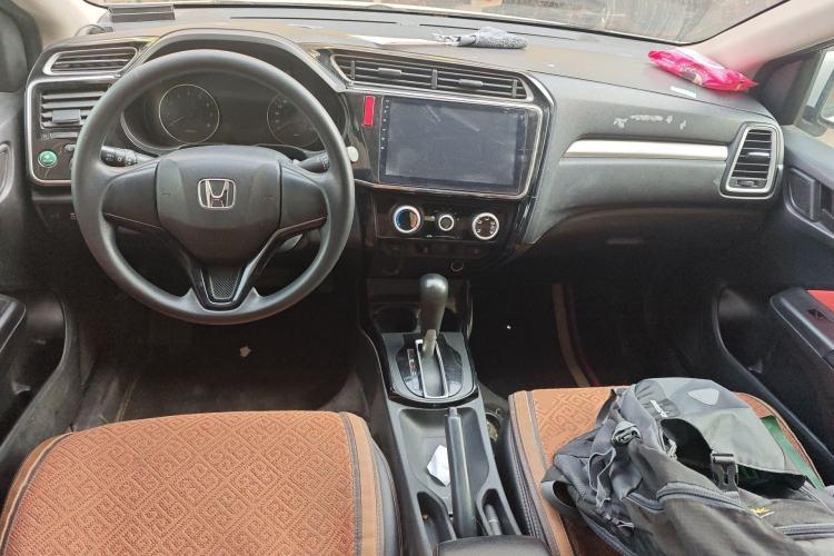 Used Honda Gienia 2017 1.5L CVT Comfort Version Center Console