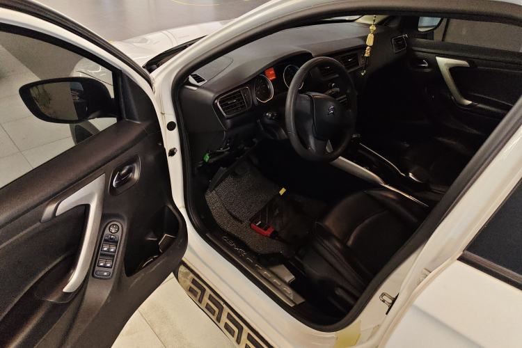 Used Citroen C3-XR 2015 1.6L Automatic Fashion Model