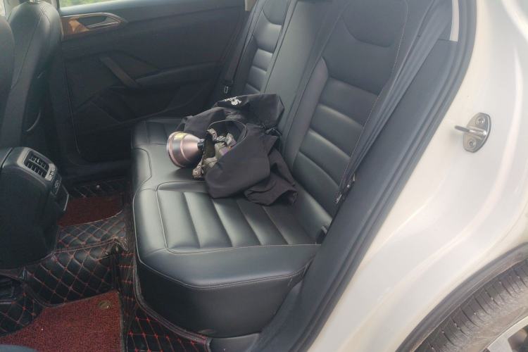 Used Volkswagen Tharu 2020 280TSI Two-Wheel Drive Luxury Edition China VI Standard
