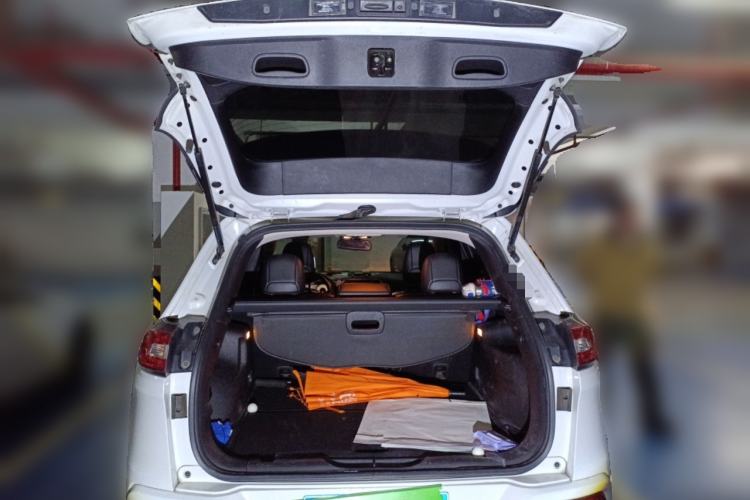 Used Jeep Cherokee 2017 2.4L Professional Smart Edition Trunk