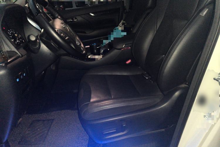 Used Toyota Vellfire 2023 Crown Dual-Engine 2.5L HV Luxury Edition Left Front Seat