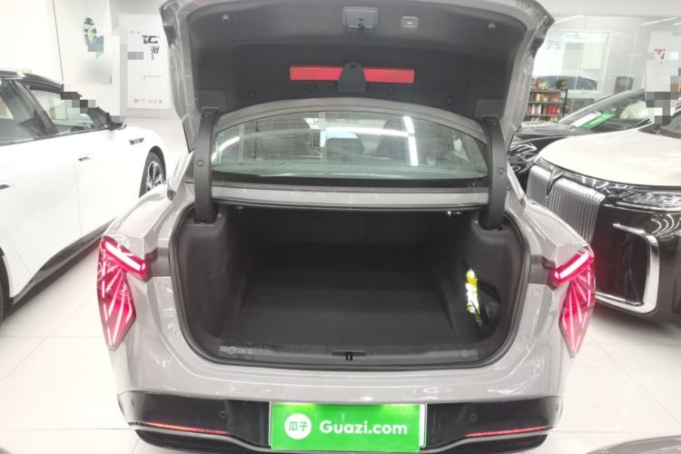 Used Hongqi EH7 2024 820 Pro Trunk