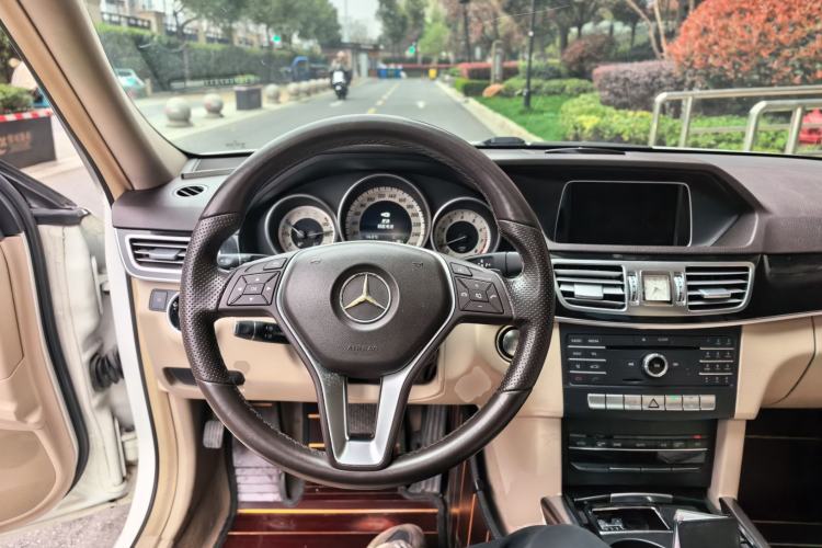 Used Mercedes-Benz E-Class 2015 E 260 L Sport Edition Steering Wheel
