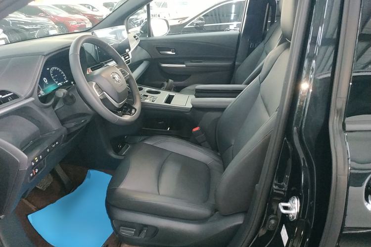 Used Toyota Granvia 2026 Model 2.5L Hybrid Prestige PLUS Edition Left Front Seat