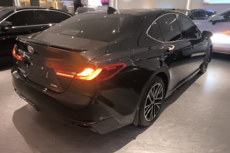 Used Toyota Camry 2026 Model Dual-Engine 2.0HSE Sport Lite Edition
