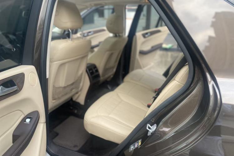 Used Mercedes-Benz GLE 2016 GLE 320 4MATIC Dynamic Edition Interior 3