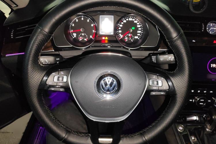 Used Volkswagen Magotan 2019 330TSI DSG Luxury Model China V Standard
