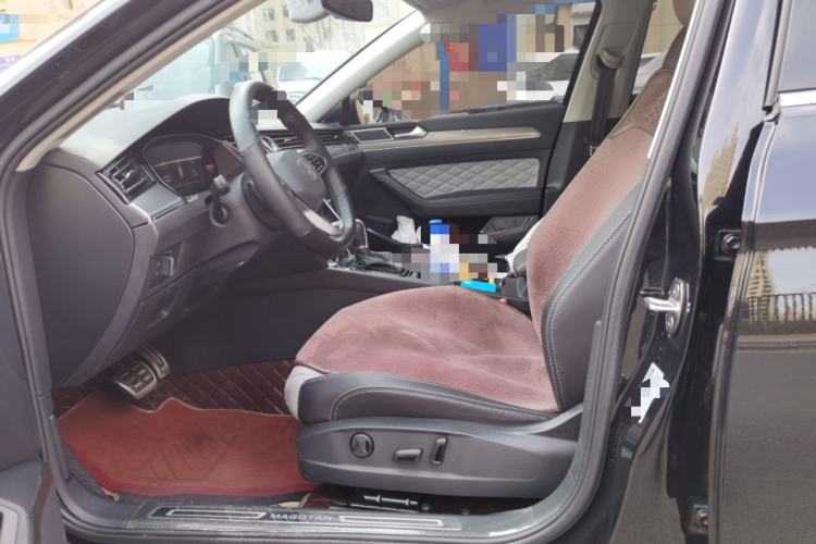 Used Volkswagen Magotan 2023 2 Million Units Limited Edition 330TSI DSG Leading Version Left Front Seat