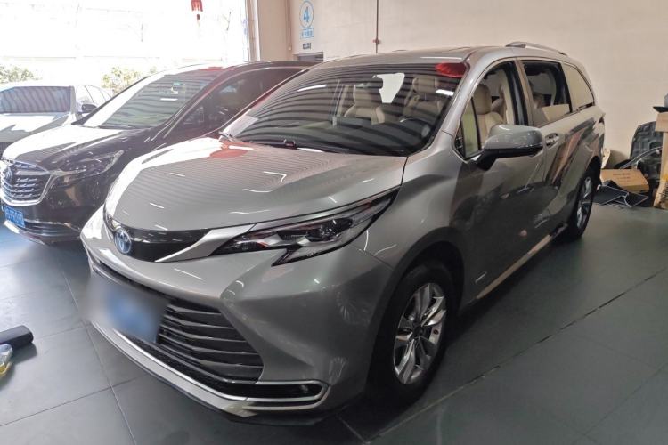 Used Toyota Sienna 2021 2.5L Hybrid Ultimate Edition