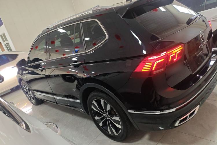 Used Volkswagen Tiguan L 2024 330TSI Automatic Two-Wheel Drive R-Line Enhanced Edition
