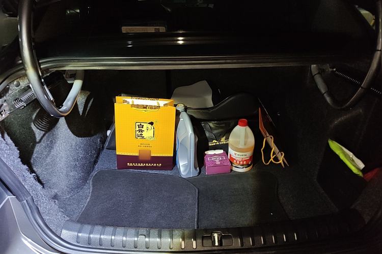 Used Volkswagen Bora 2013 1.6L Automatic Comfort Model Trunk