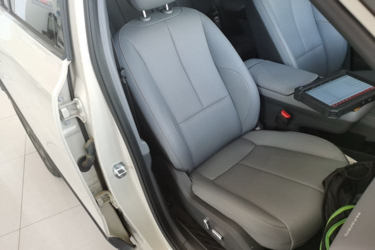 Used Dongfeng NAMMI 06 2025 471 Ultra Right Front Seat