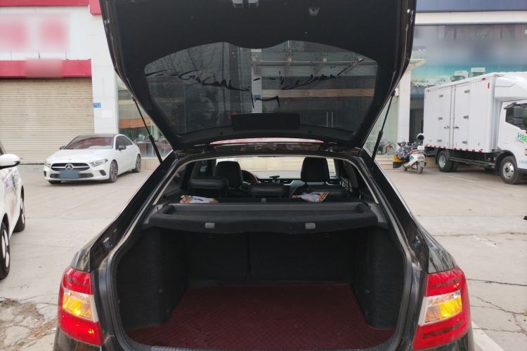 Used Skoda Octavia 2017 1.6L Manual Smart Drive Edition